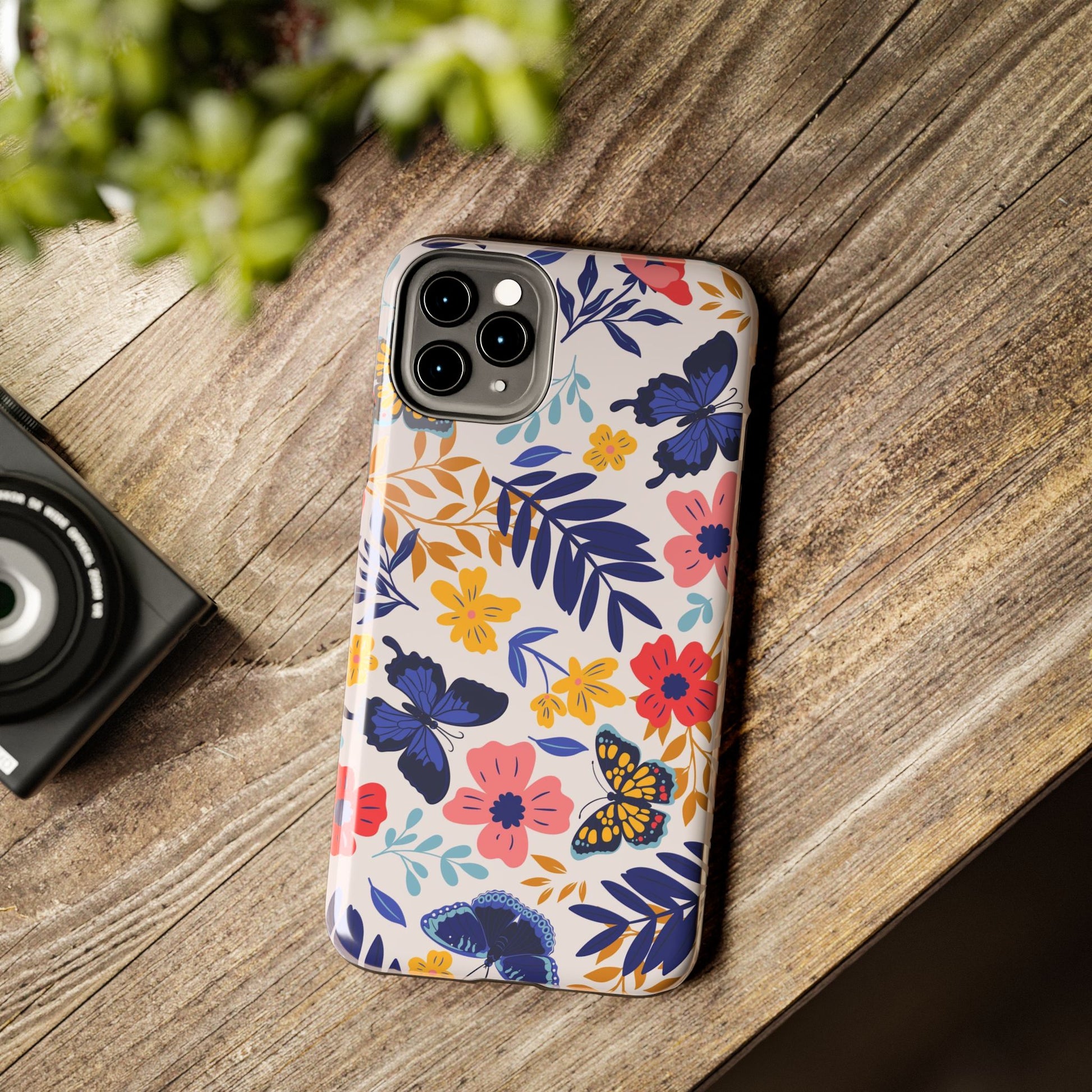 Seamless pattern with butterflies and flowers Tough Phone Cases