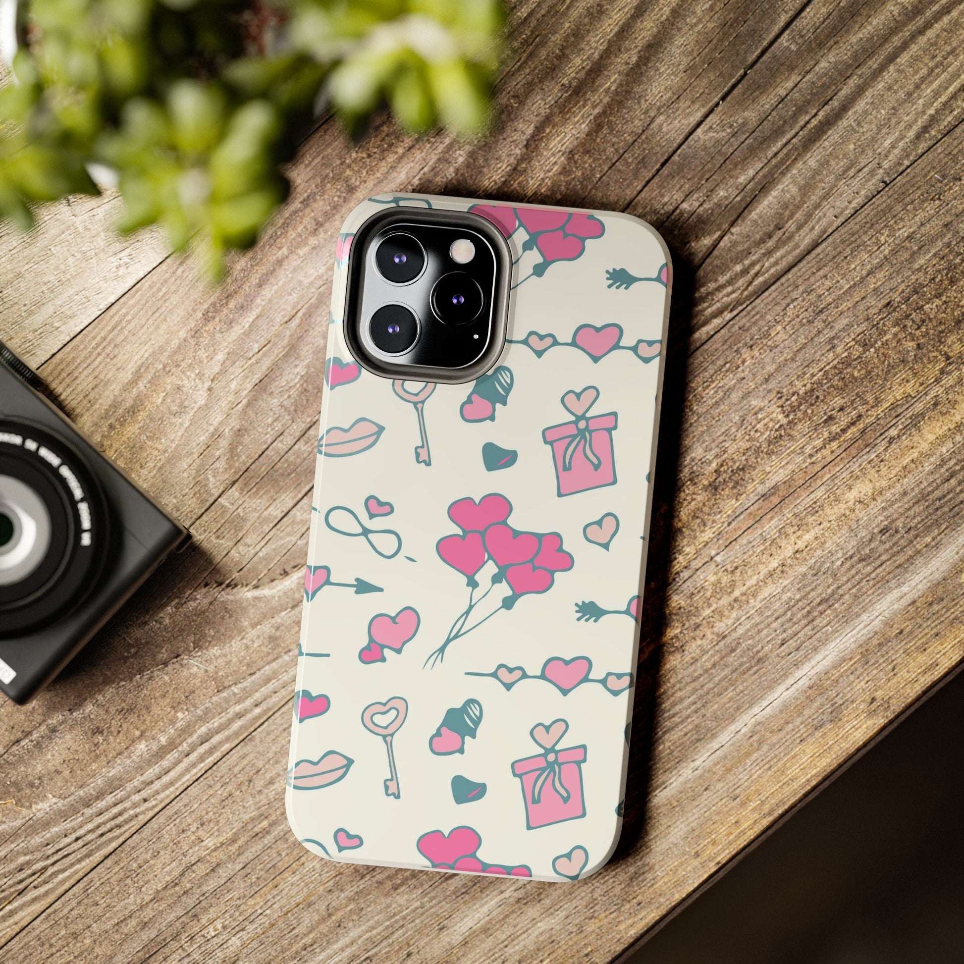 Pink seamless pattern with cute love doodles Tough Phone Cases