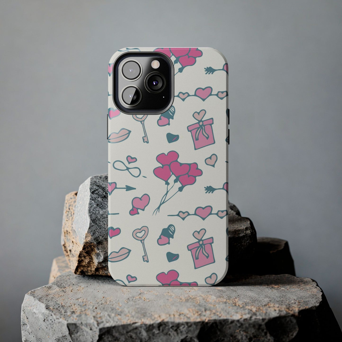 Pink seamless pattern with cute love doodles Tough Phone Cases