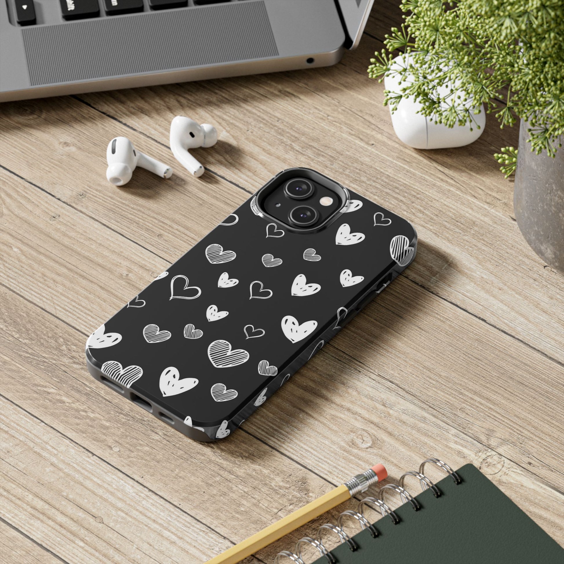 Heart doodles seamless pattern Tough Phone Cases