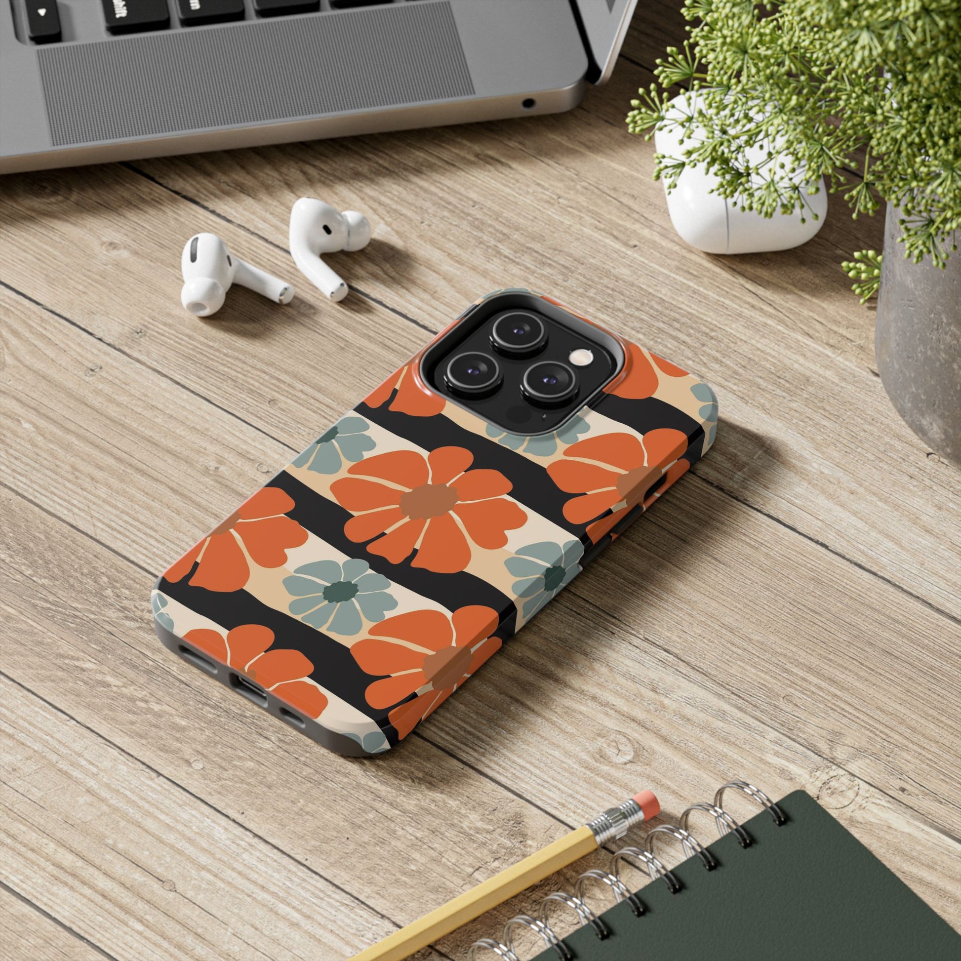 Retro groovy flowers seamless pattern Tough Phone Cases