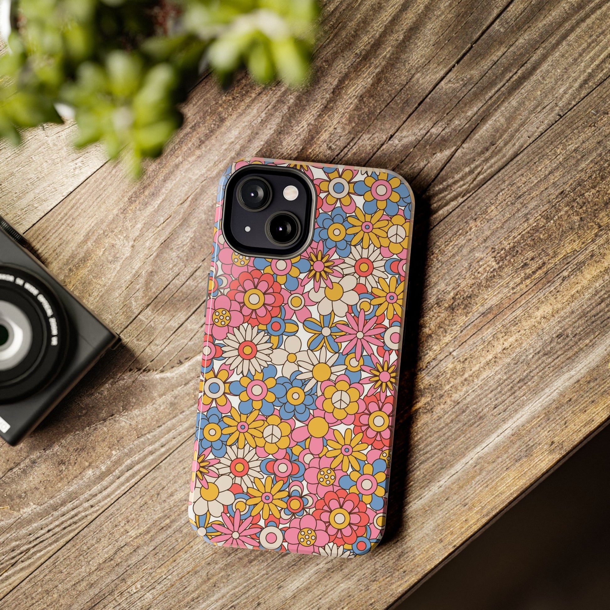 60s and 70s retro vintage flowers seamless Tough Phone Cases