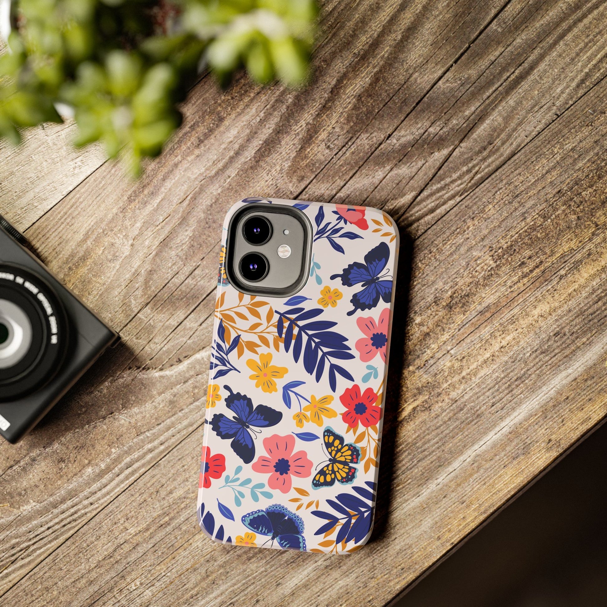 Seamless pattern with butterflies and flowers Tough Phone Cases